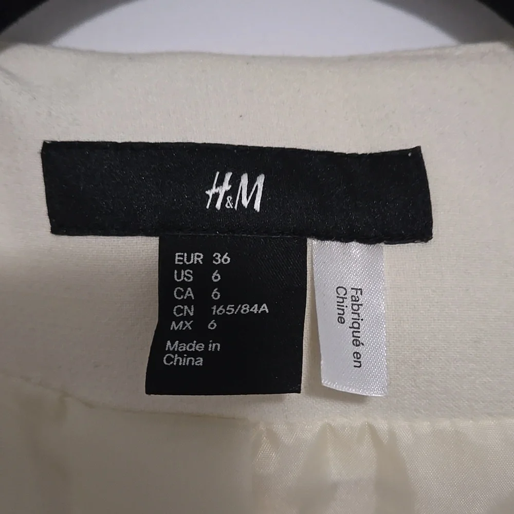 Spring White Jacket - Picture 2 of 5